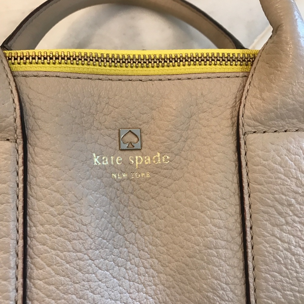 Kate Spade beige and yellow satchel handbag - Picture 2 of 6